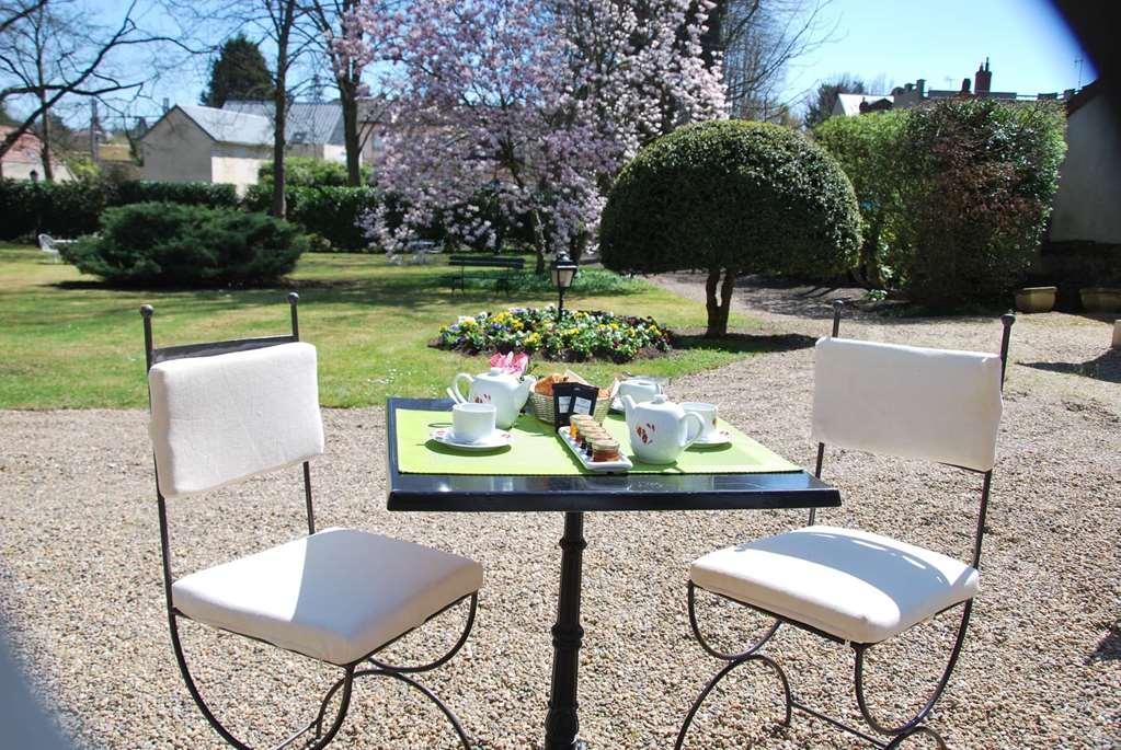 Le Clos De Bourgogne Moulins  Restaurant bilde
